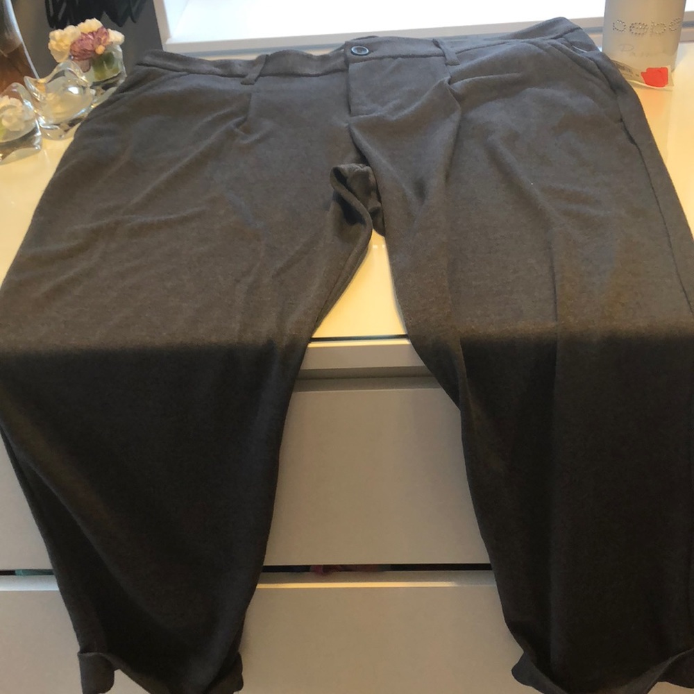 Old navy capri slacks pants